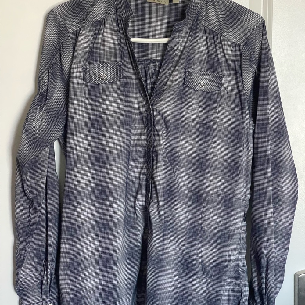 Athleta Gray Button Down Shirt Casual Cotton Blend